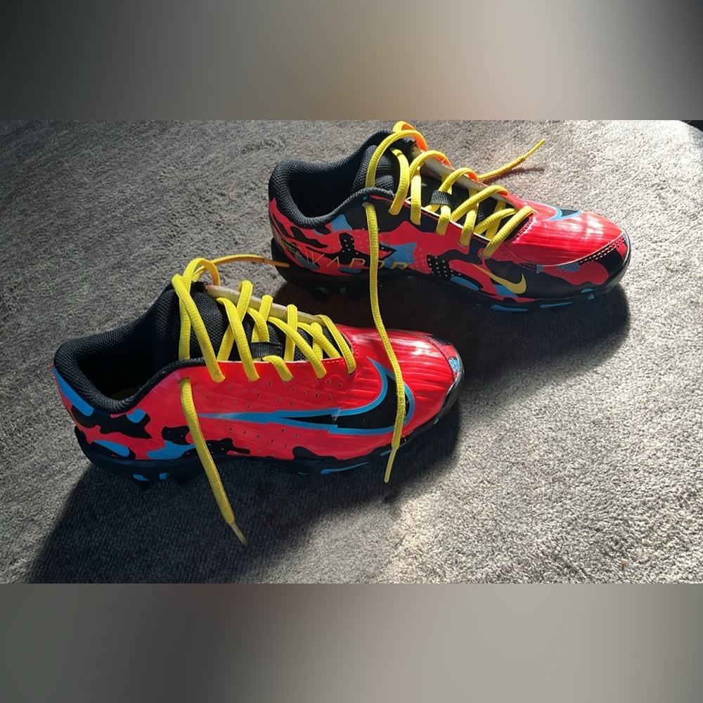 Nike baseball cleats
